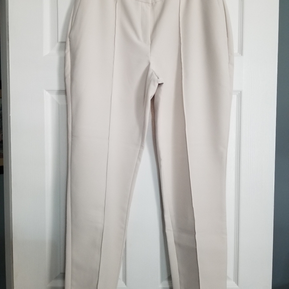 Dress pants - Picture 1 of 3